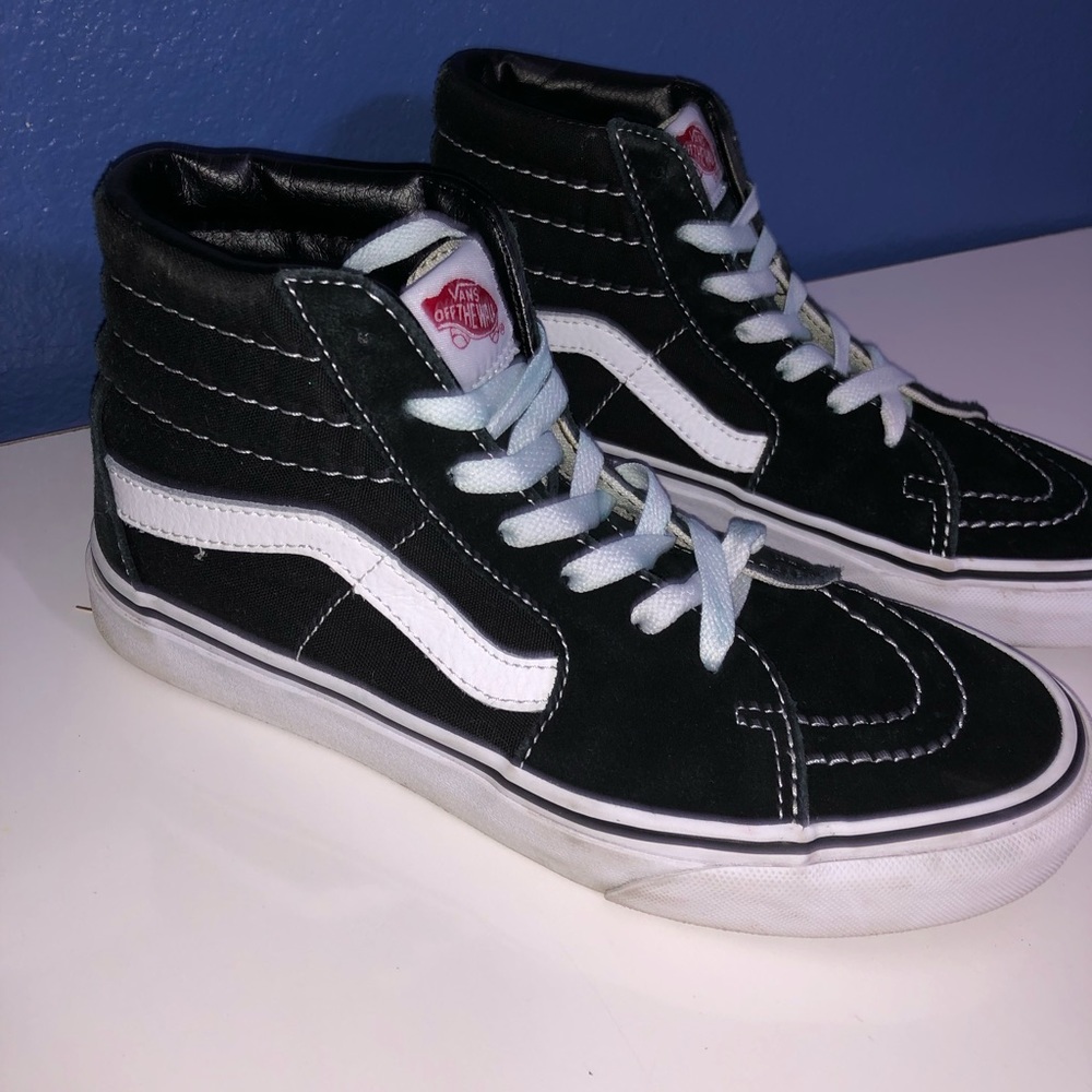 Vans - Picture 2 of 4
